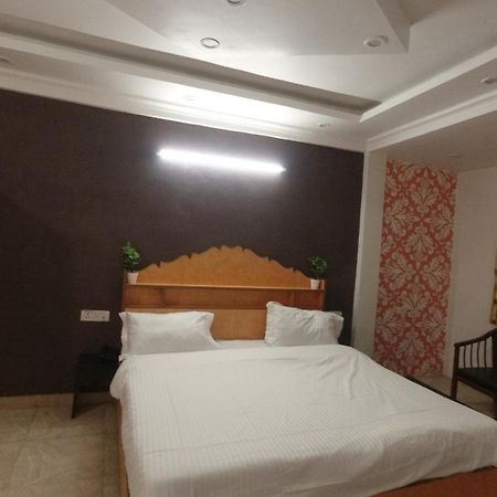 Shingar Hotel Mussoorie Mallroad Exterior photo